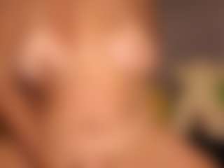 Live cam show with Gianella-Cox - Blonde Hair on Camsoda