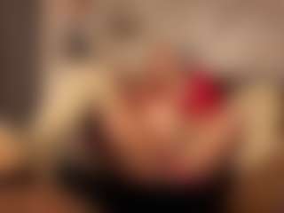 Live cam show with Gianella-Cox - Strip Mature on Soda Cam