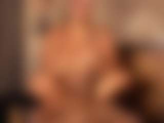 Live cam show with Gianella-Cox - Ride Torso on Hubzter Live