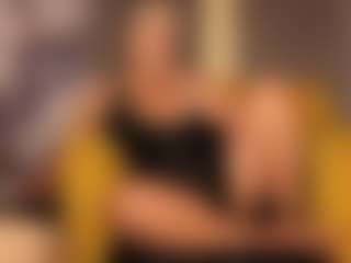 Live cam show with Gianella-Cox - Bedroom on Camsoda