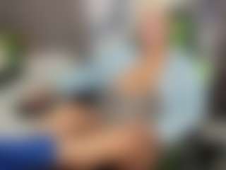 Live cam show with Gianella-Cox - Mature on AdultVida.com