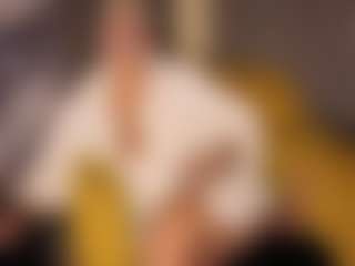 Gianella-Cox MILF webcam performer live streaming