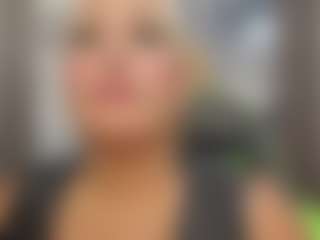 Live cam show with Gianella-Cox - Bedroom on milfzrlive.com