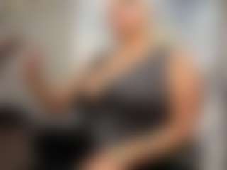 Live cam show with Gianella-Cox - Blonde Hair MILF on Mixed Magazine Live