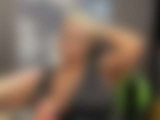 Live cam show with Gianella-Cox - Blonde Hair Middle Aged on Stripli.com