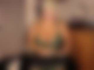 Live cam show with Gianella-Cox - Ride Torso on SpunkLive