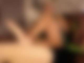 Live cam show with Gianella-Cox - Joi on Stripli.com