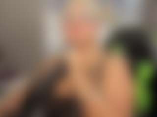 Live cam show with Gianella-Cox - Mature on galaxygirlnitro.com