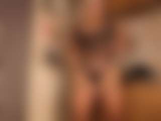 Live cam show with Gianella-Cox - Joi on Dolls Live