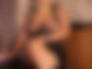 Live cam show with Gianella-Cox - Smoke Mature on Camsoda