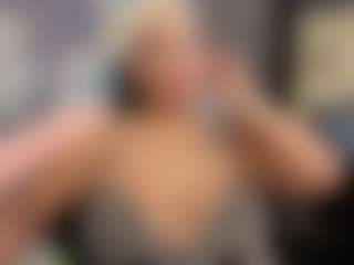 Live cam show with Gianella-Cox - Stockings on livesuperchat.net