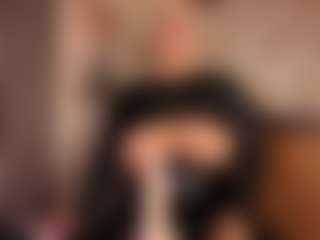 Gianella-Cox MILF webcam performer live streaming