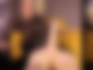 Live cam show with Gianella-Cox - Middle Aged on Mixed Magazine Live