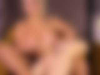 Gianella-Cox MILF webcam performer live streaming