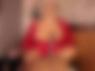 Live cam show with Gianella-Cox - Blonde Hair MILF on fapnchat