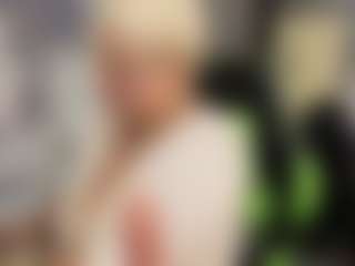 Live cam show with Gianella-Cox - Middle Aged on Fling VIP Chat