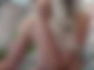 Live cam show with Kathia - Butt Plug on CamClone