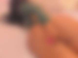 BellaGrey's Live Sex Cam Show