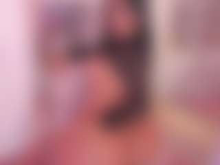 Live cam show with BellaGrey - Big Tits Curvy on Streamer API