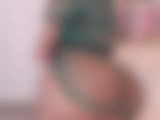 BellaGrey's Live Sex Cam Show