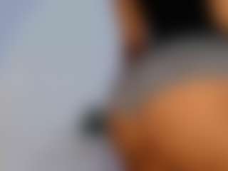 Live cam show with Celine Costas - Black on Fling VIP Chat