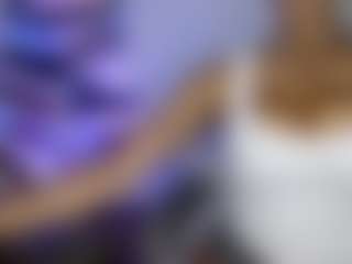 Live cam show with Celine Costas - Petite on Camsoda
