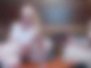 Live cam show with HollyWhites - Toys on Instabang