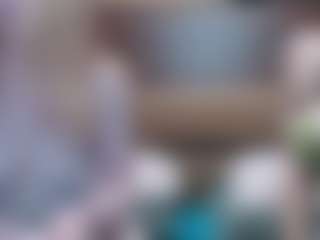 Live cam show with HollyWhites - Teen (18+) on Camming Site