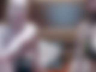 Live cam show with HollyWhites - Teen (18+) on https://playwithruby.com
