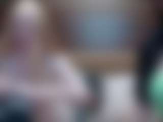 Live cam show with HollyWhites - Tease on TeamSkeetLive