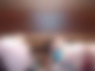 Live cam show with HollyWhites - Teen (18+) on LiveSexCams6