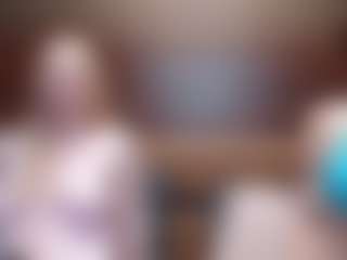 Live cam show with HollyWhites - Tease on chickslive.net