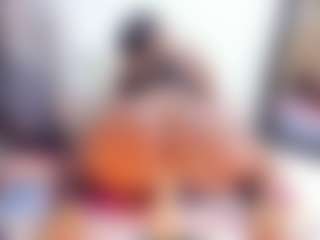 Laura Saenz's Live Sex Cam Show