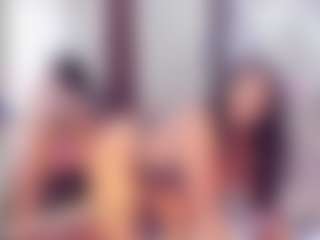 Live cam show with Laura Saenz - Ebony on SxyPornLive | colombia