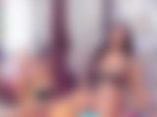 Live cam show with Laura Saenz - Cum on Free Soda