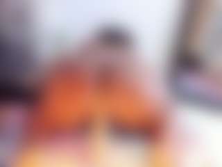 Laura Saenz's Live Sex Cam Show