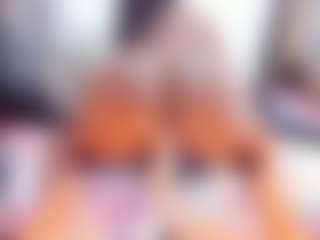 Laura Saenz's Live Sex Cam Show