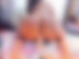 Laura Saenz's Live Sex Cam Show