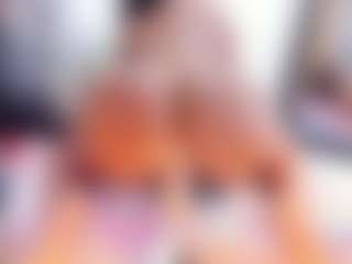 Laura Saenz's Live Sex Cam Show