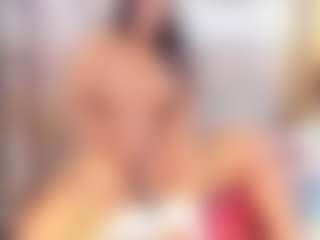 Live cam show with Laura Saenz - Black on CamwithHer