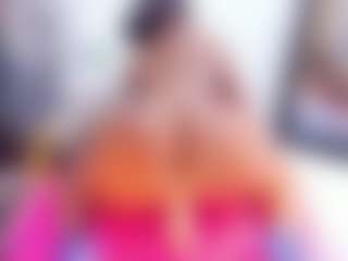 Laura Saenz's Live Sex Cam Show