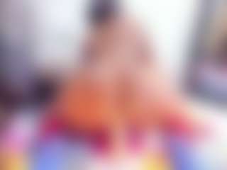 Live cam show with Laura Saenz - Ebony on CamwithHer | colombia