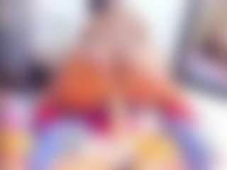 Live cam show with Laura Saenz - Ebony on SquirtSoMuch | colombia