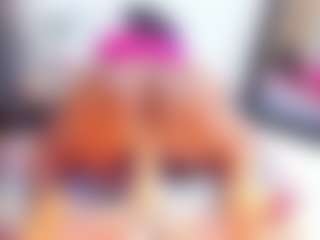 Laura Saenz's Live Sex Cam Show