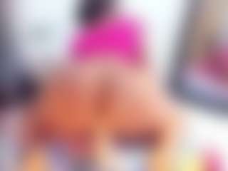 Laura Saenz's Live Sex Cam Show
