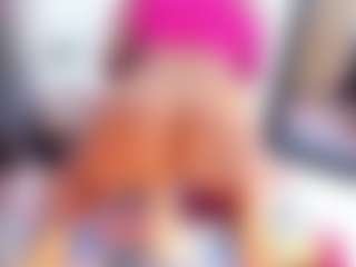 Laura Saenz's Live Sex Cam Show