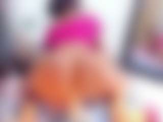 Laura Saenz's Live Sex Cam Show
