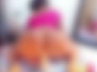 Laura Saenz's Live Sex Cam Show