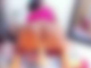 Laura Saenz's Live Sex Cam Show