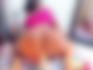 Laura Saenz's Live Sex Cam Show